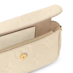 Wallet on Chain Ivy Creme